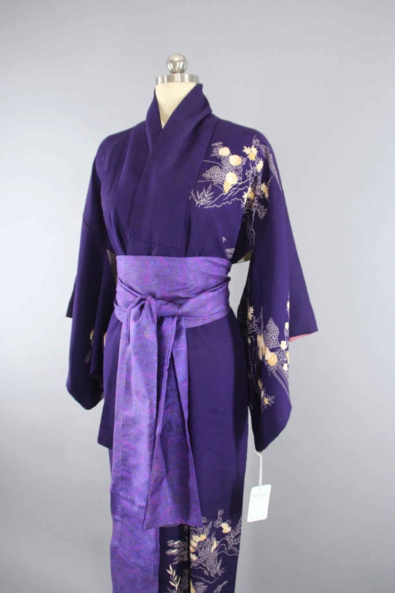 1950s Vintage Silk Kimono Robe in Dark Purple Floral Print