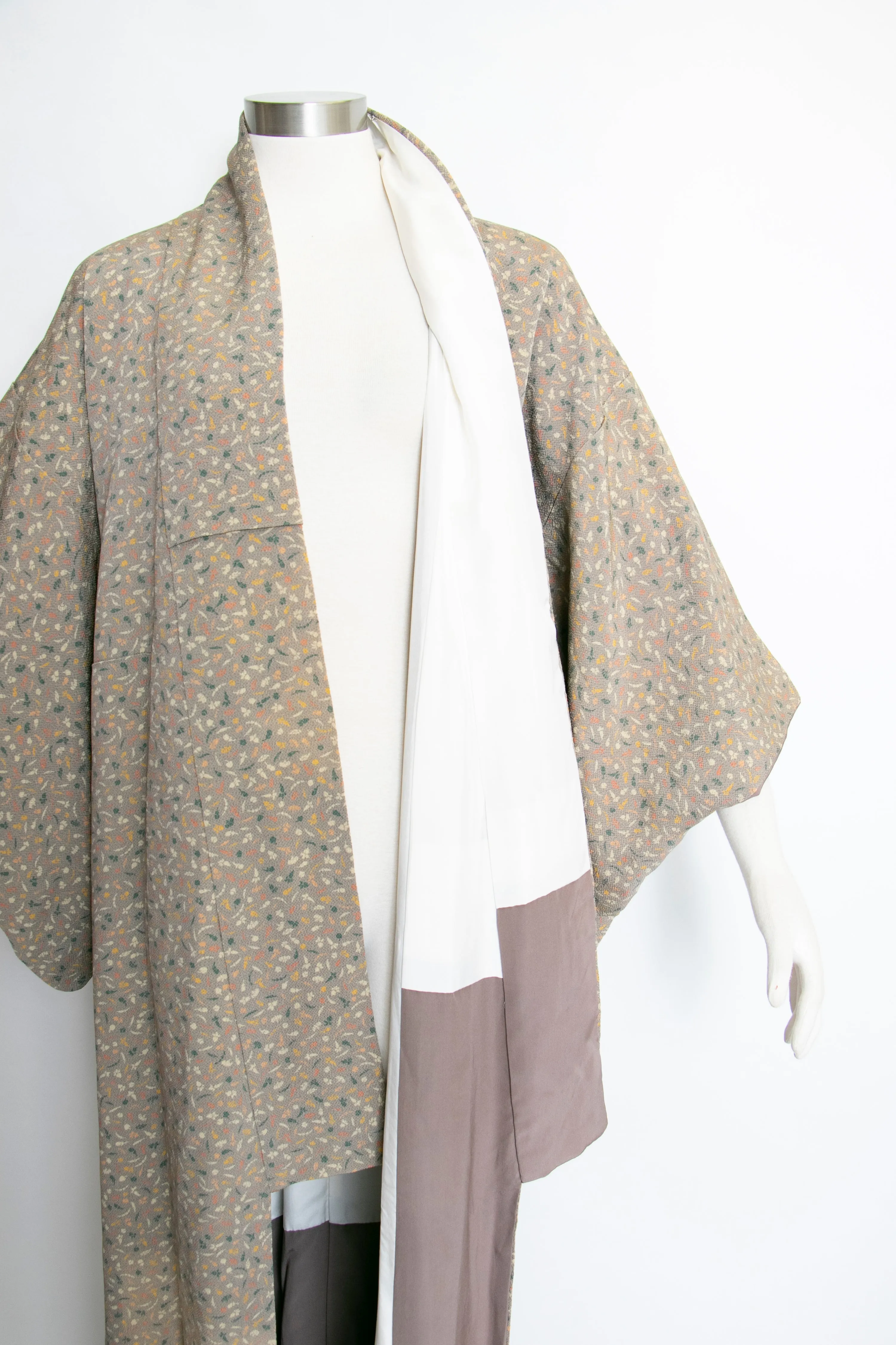 1960s Kimono Printed Rayon Japanese Robe