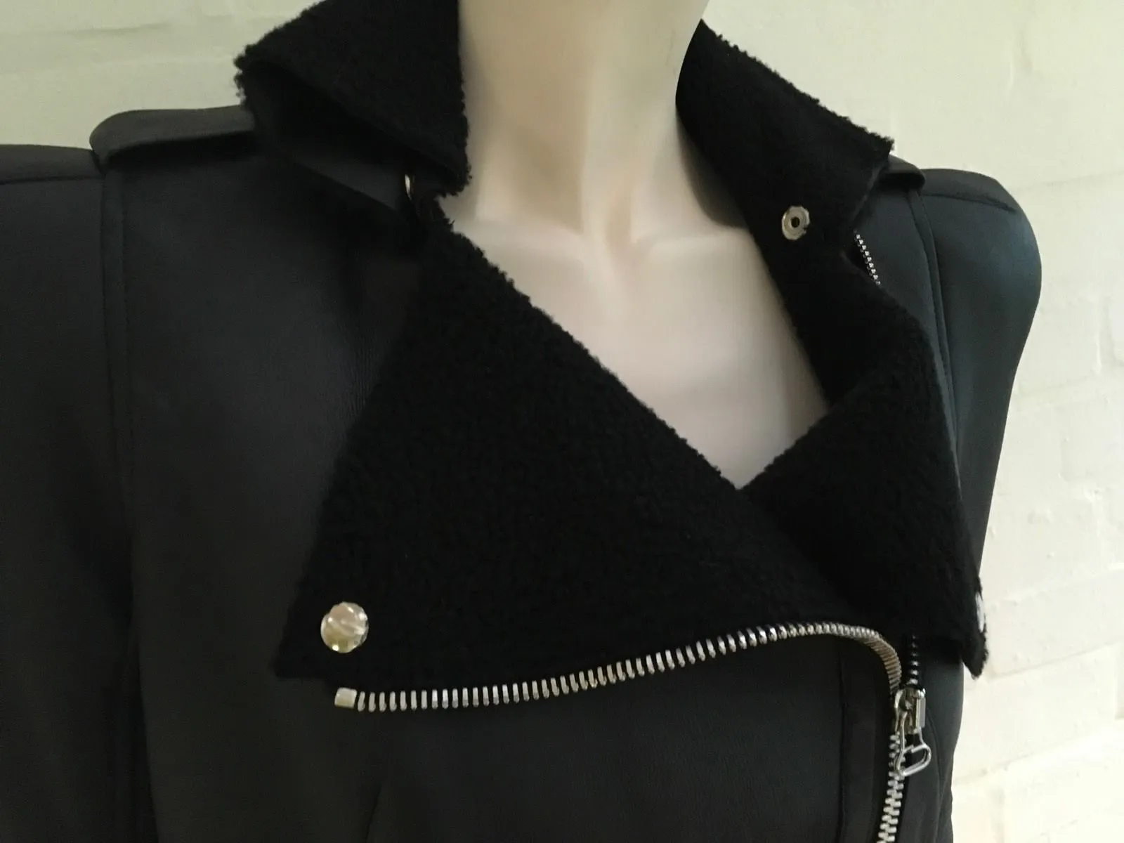 Balmain Shearling Lined Biker Jacket Size F 36 Most Wanted $10,450 Ladies