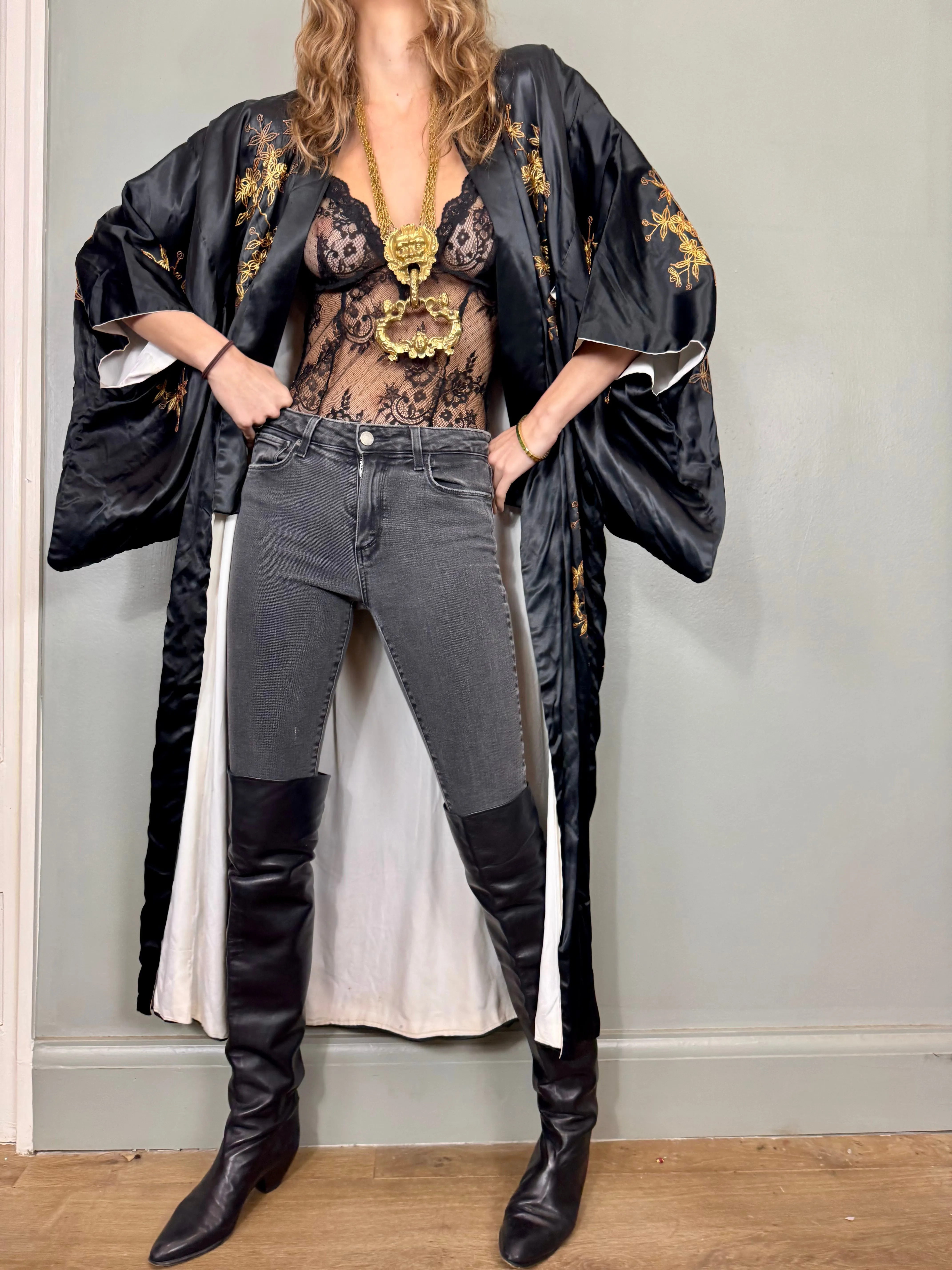 Clothilde, Japanese 40s gold peacock embroidered kimono