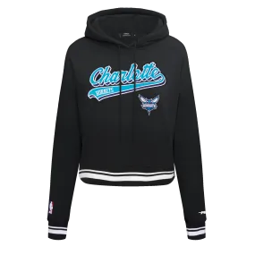 NBA CHARLOTTE HORNETS SCRIPT TAIL WOMEN'S RIB FLC CROPPED PO HOODIE (BLACK)