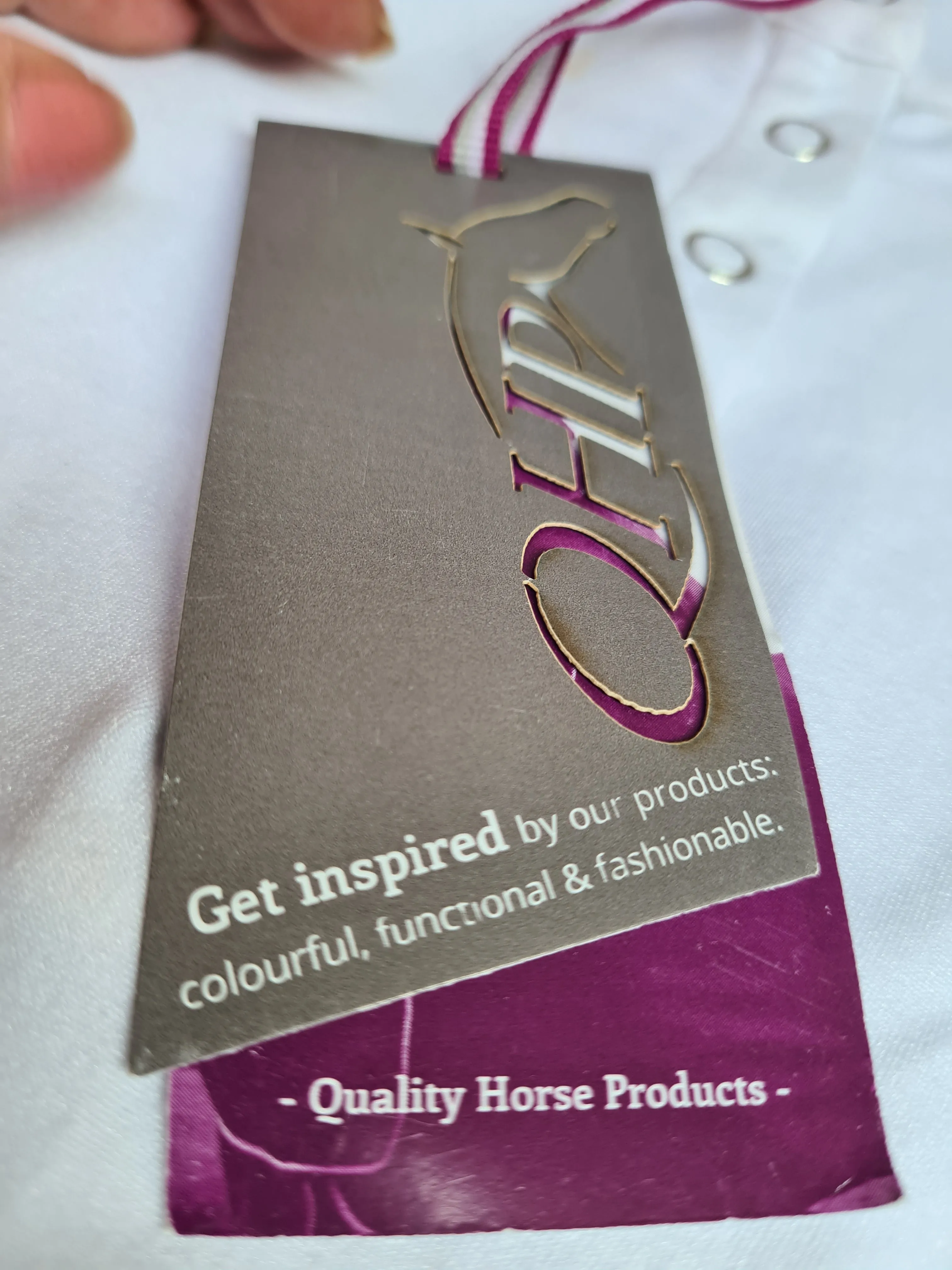 NEW WITH TAGS QHP white   base layer age 6 FREE POSTAGE 🟢