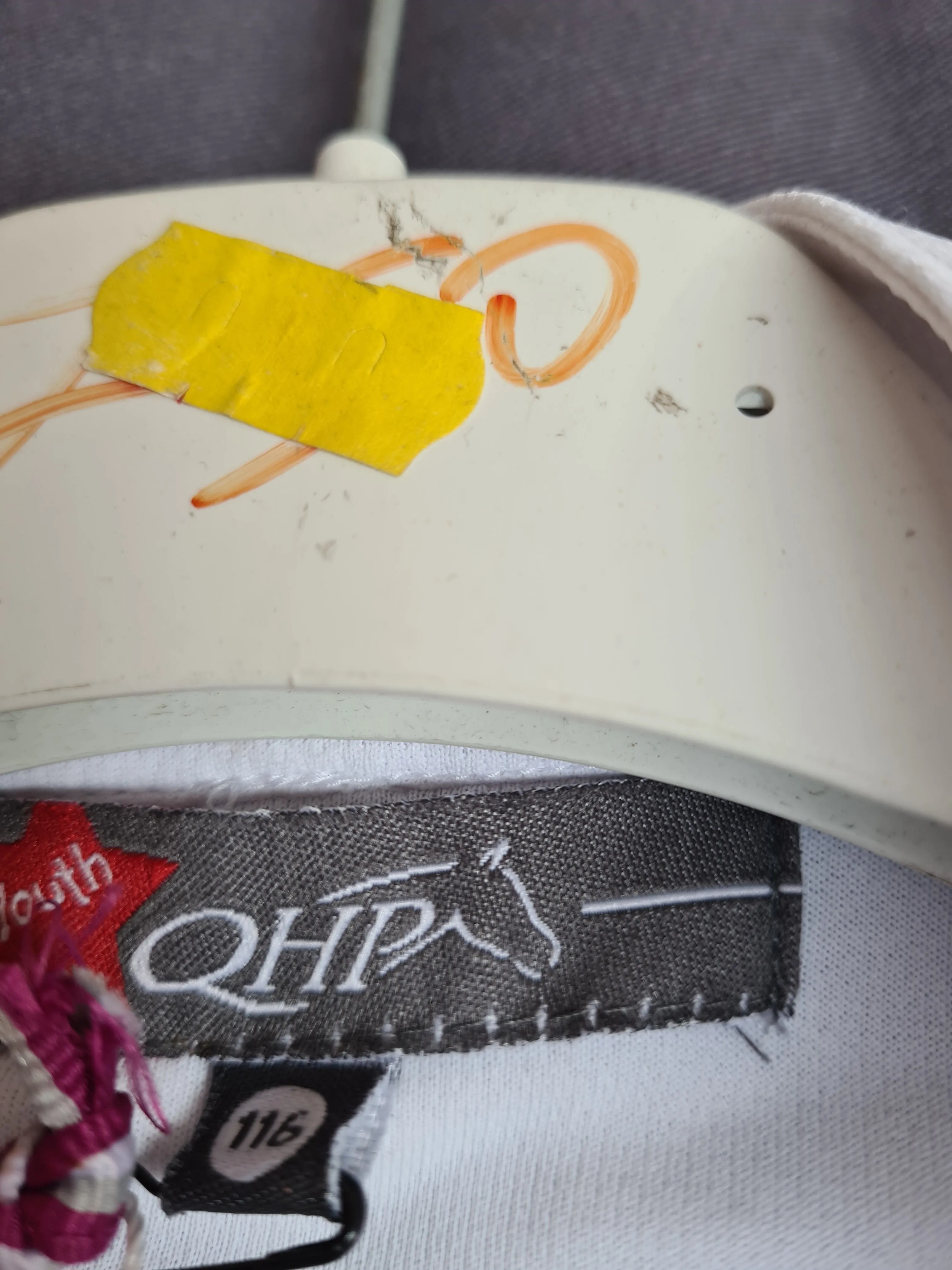 NEW WITH TAGS QHP white   base layer age 6 FREE POSTAGE 🟢