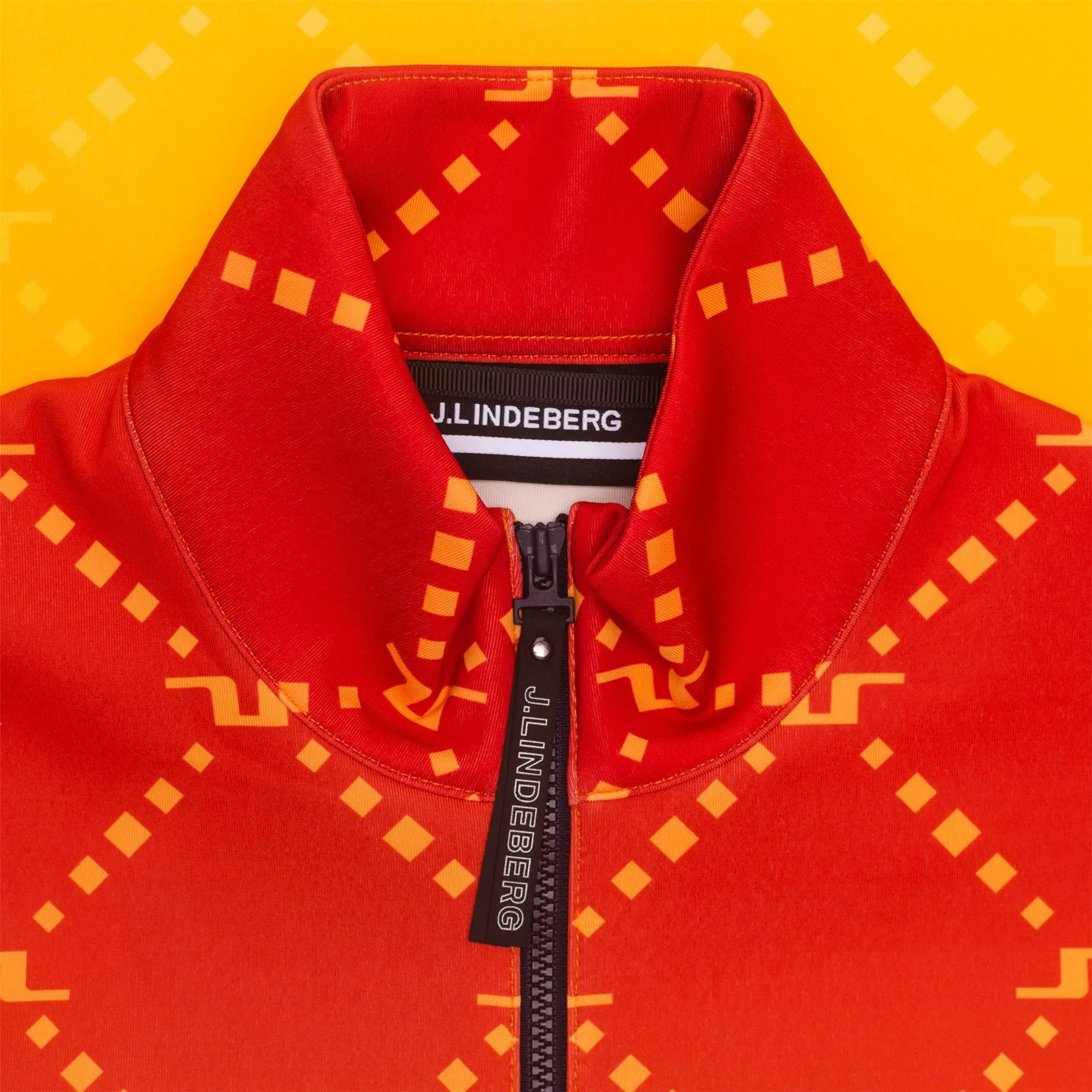 Omnia Mid Layer Sunset Fade Logo - SS23