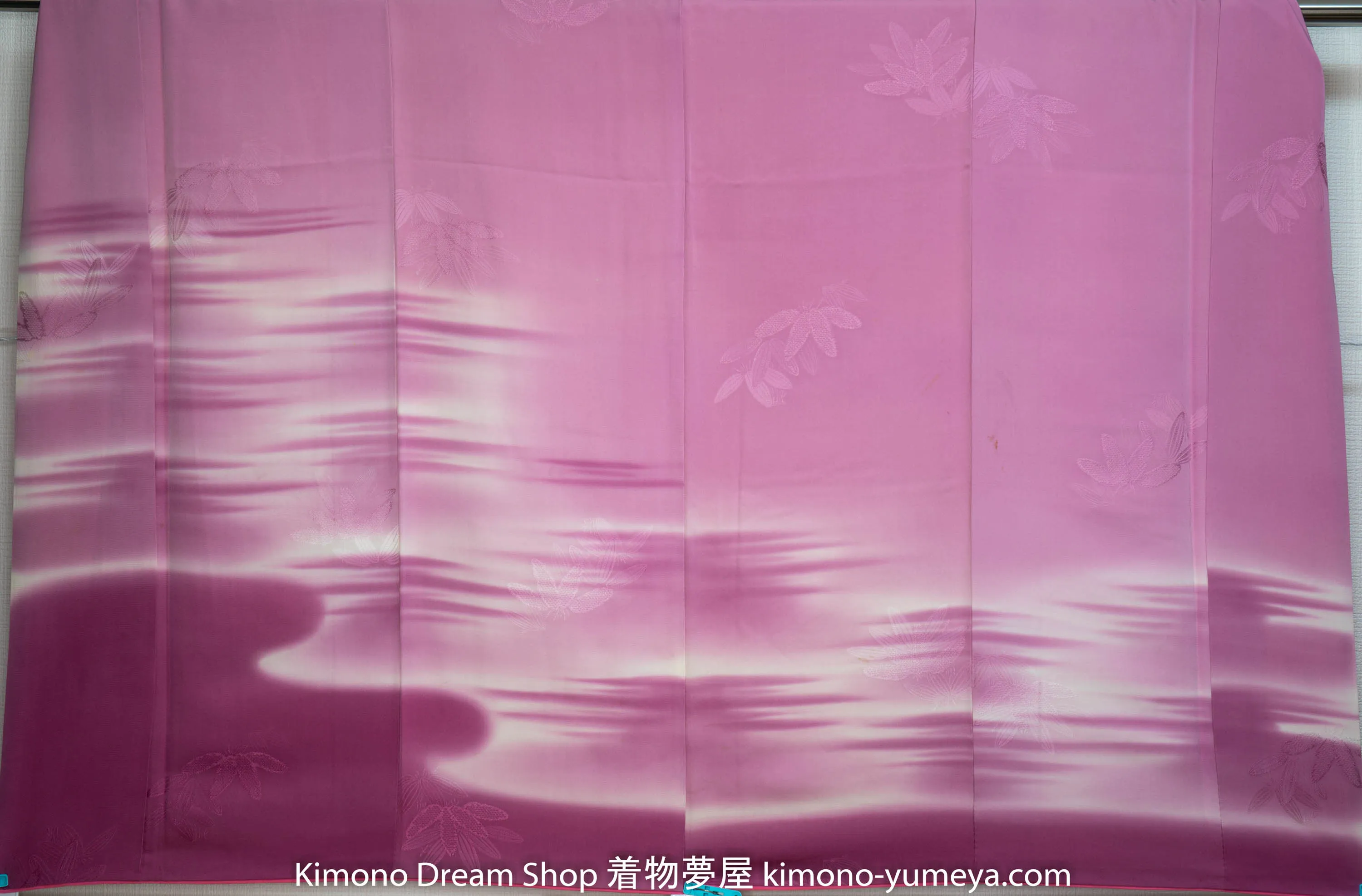 Pink Clouds Sunset Houmongi – Pattern Made through Dying Fabric – Leaves Vintage Silk Women’s Kimono