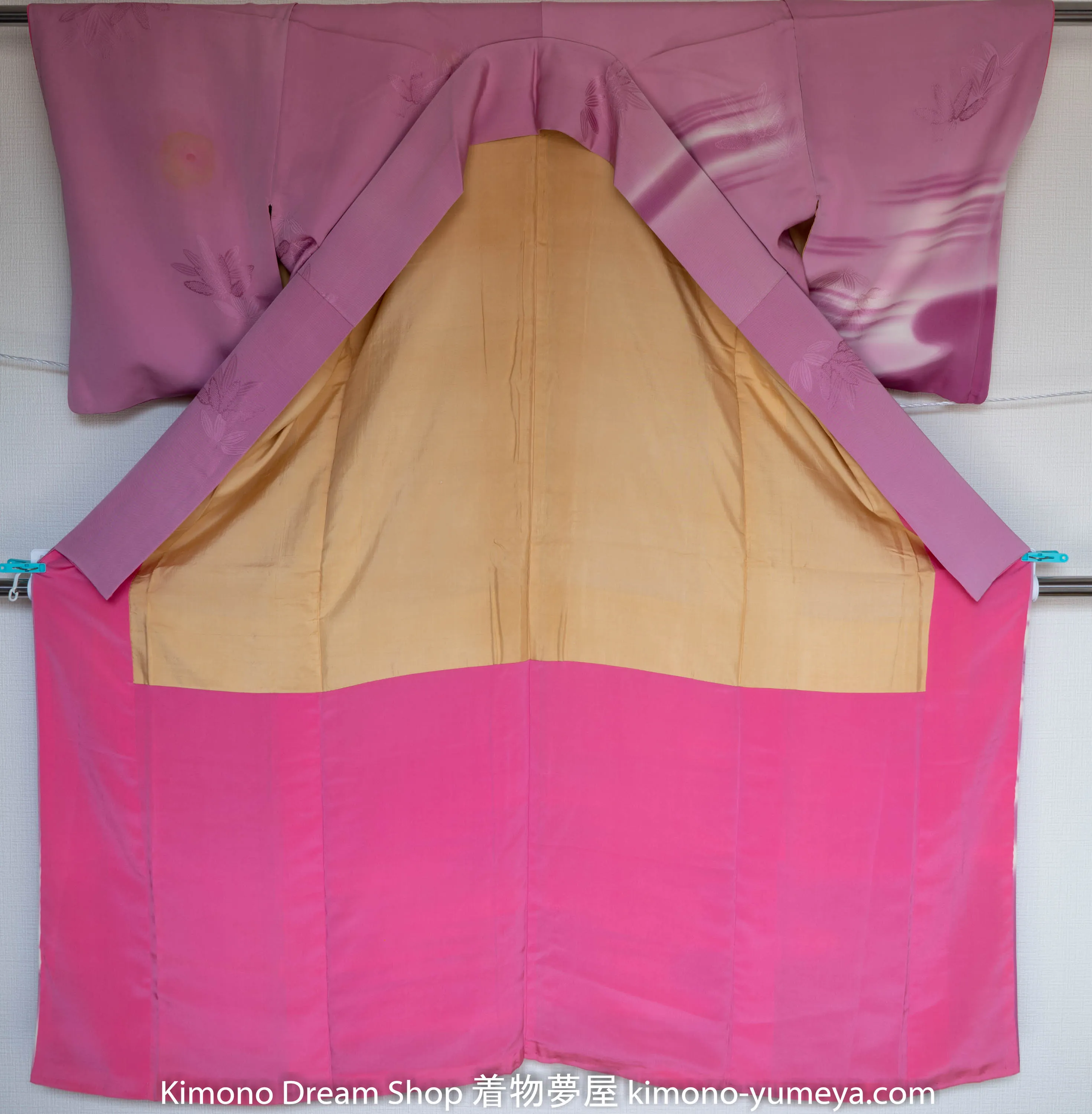 Pink Clouds Sunset Houmongi – Pattern Made through Dying Fabric – Leaves Vintage Silk Women’s Kimono