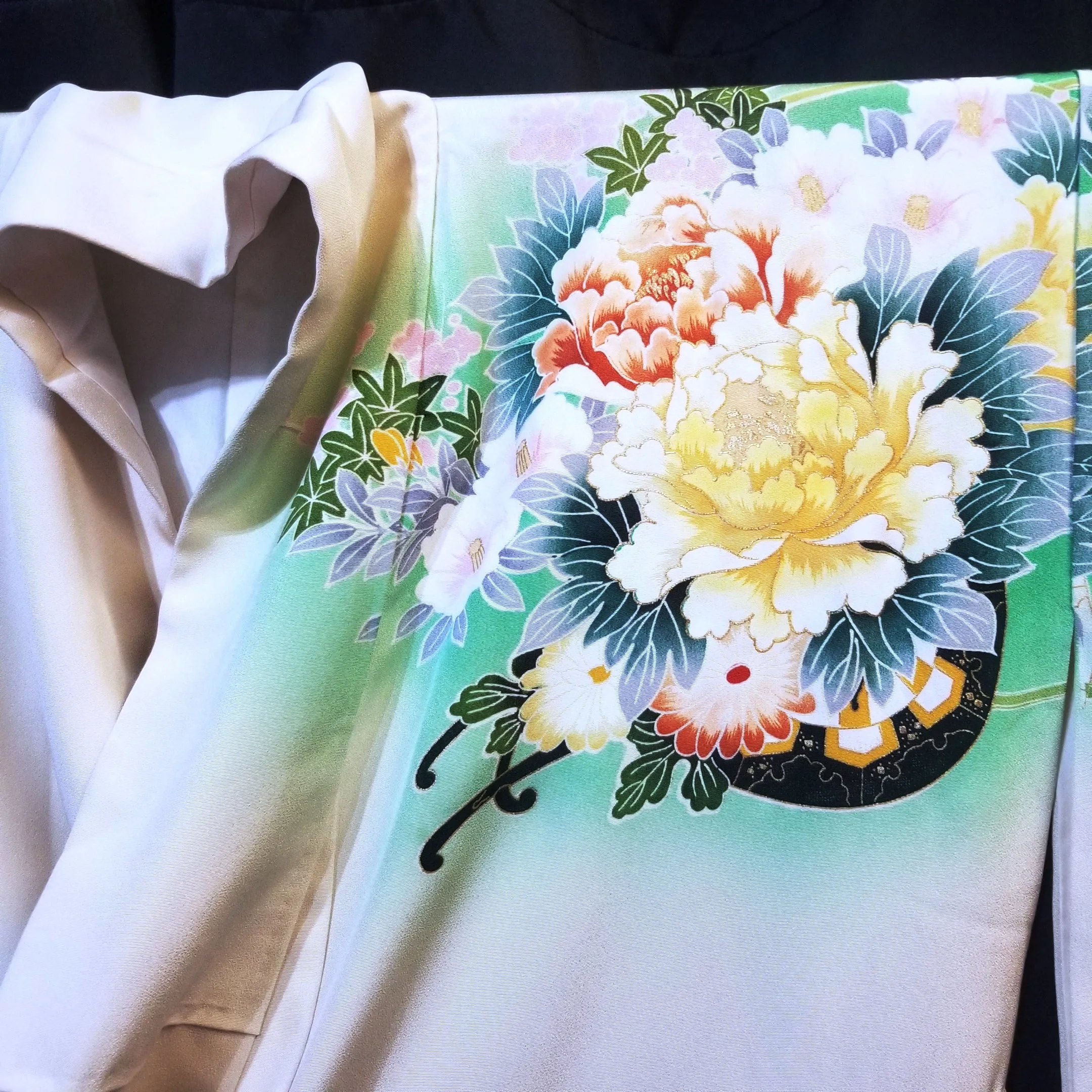 "Floral Supreme" Vintage Furisode Kimono