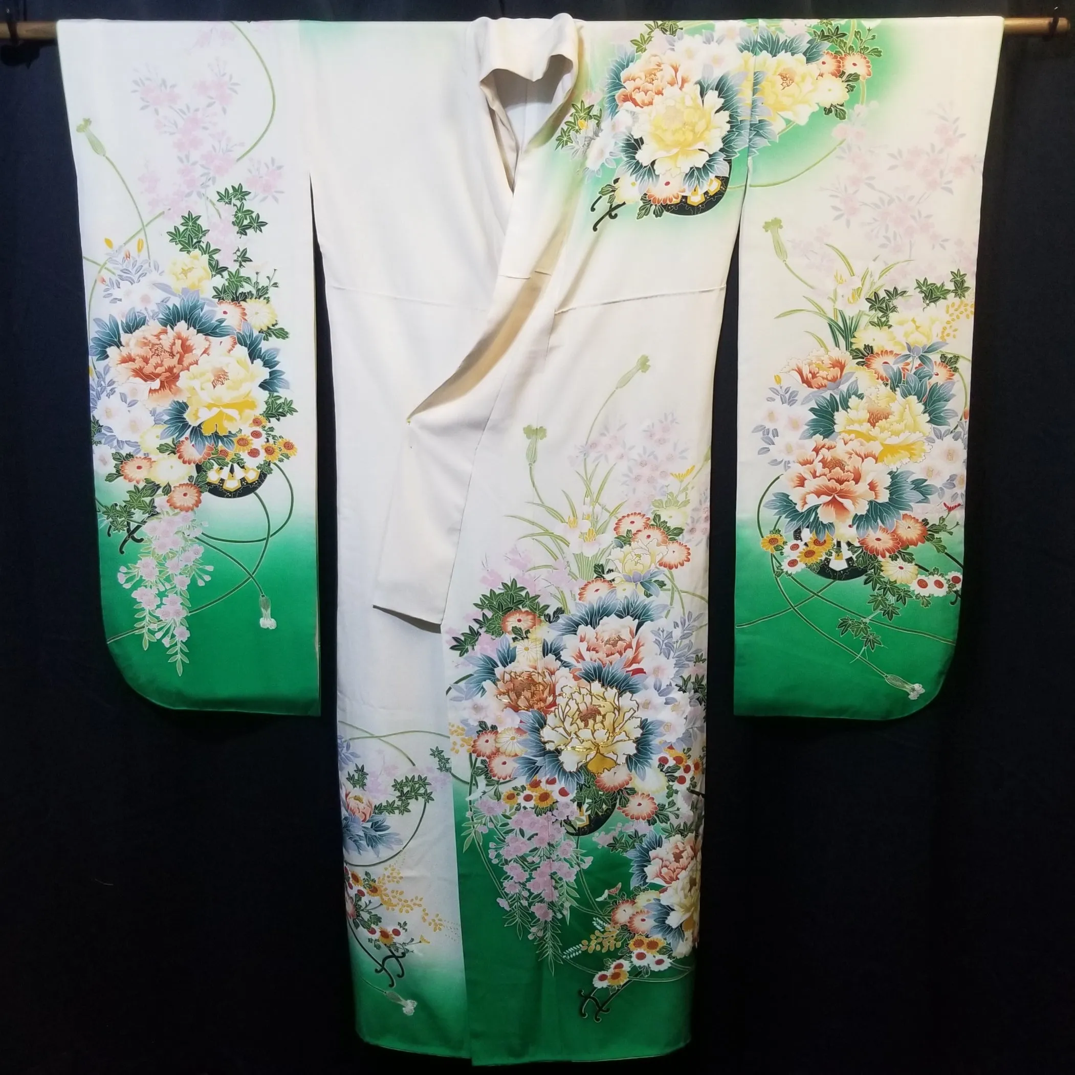 "Floral Supreme" Vintage Furisode Kimono