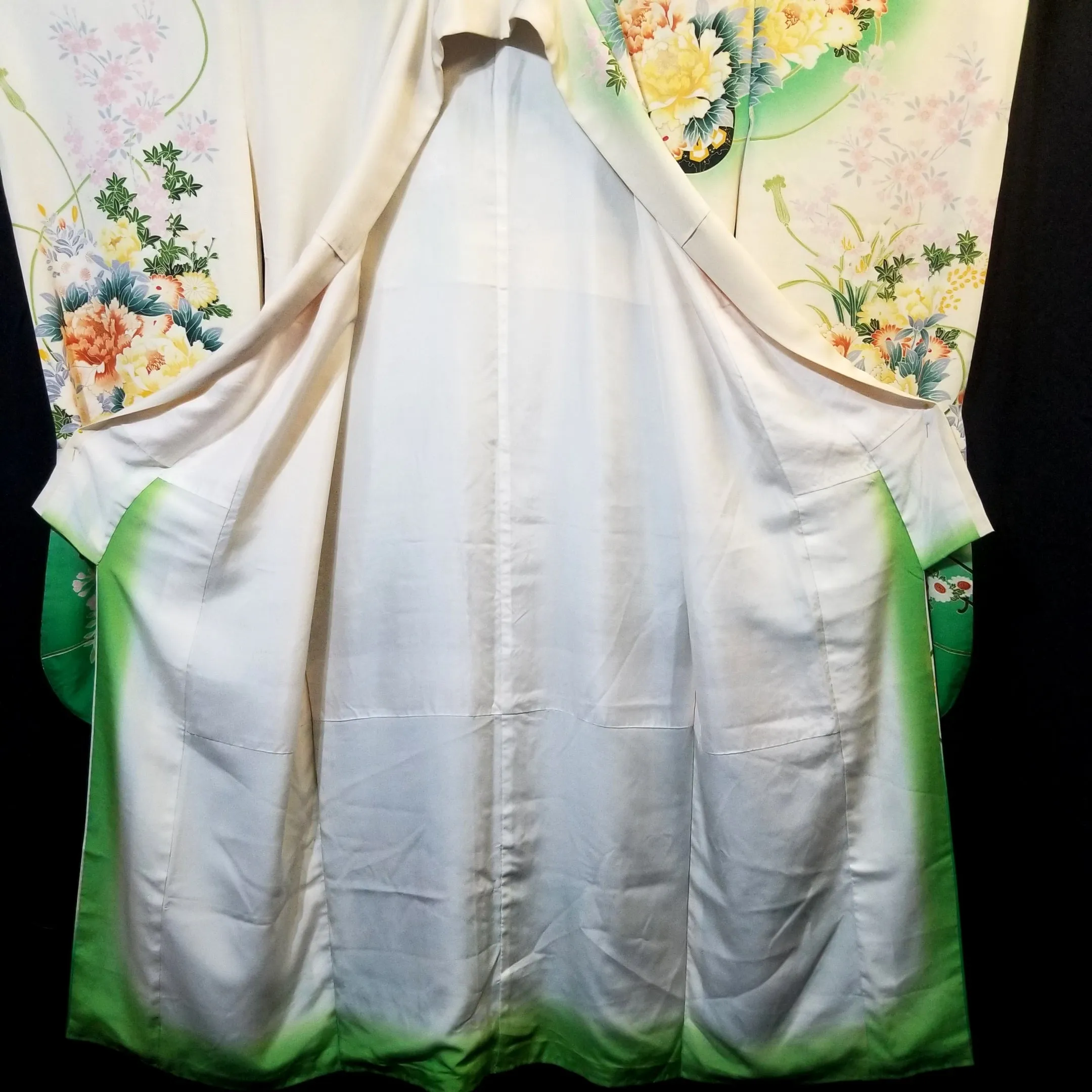 "Floral Supreme" Vintage Furisode Kimono