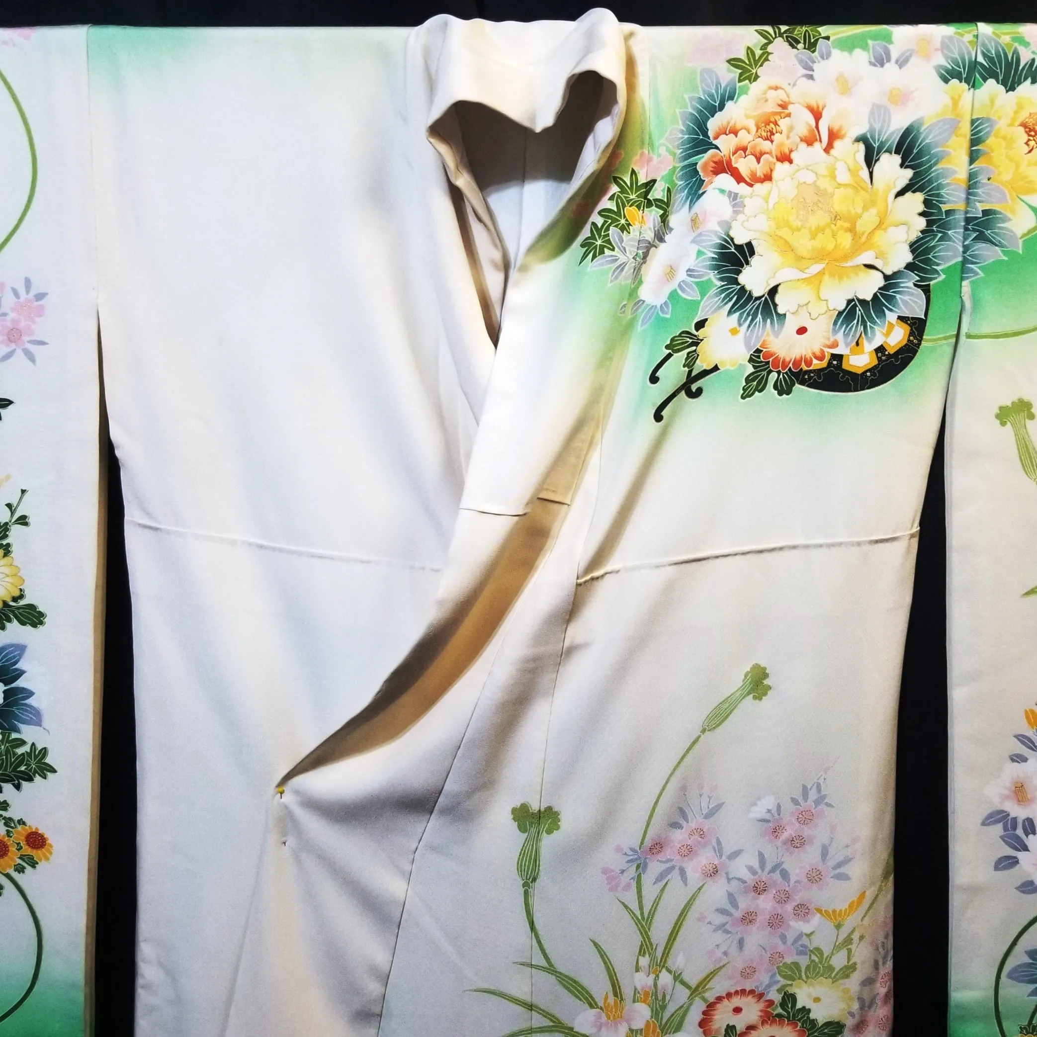 "Floral Supreme" Vintage Furisode Kimono