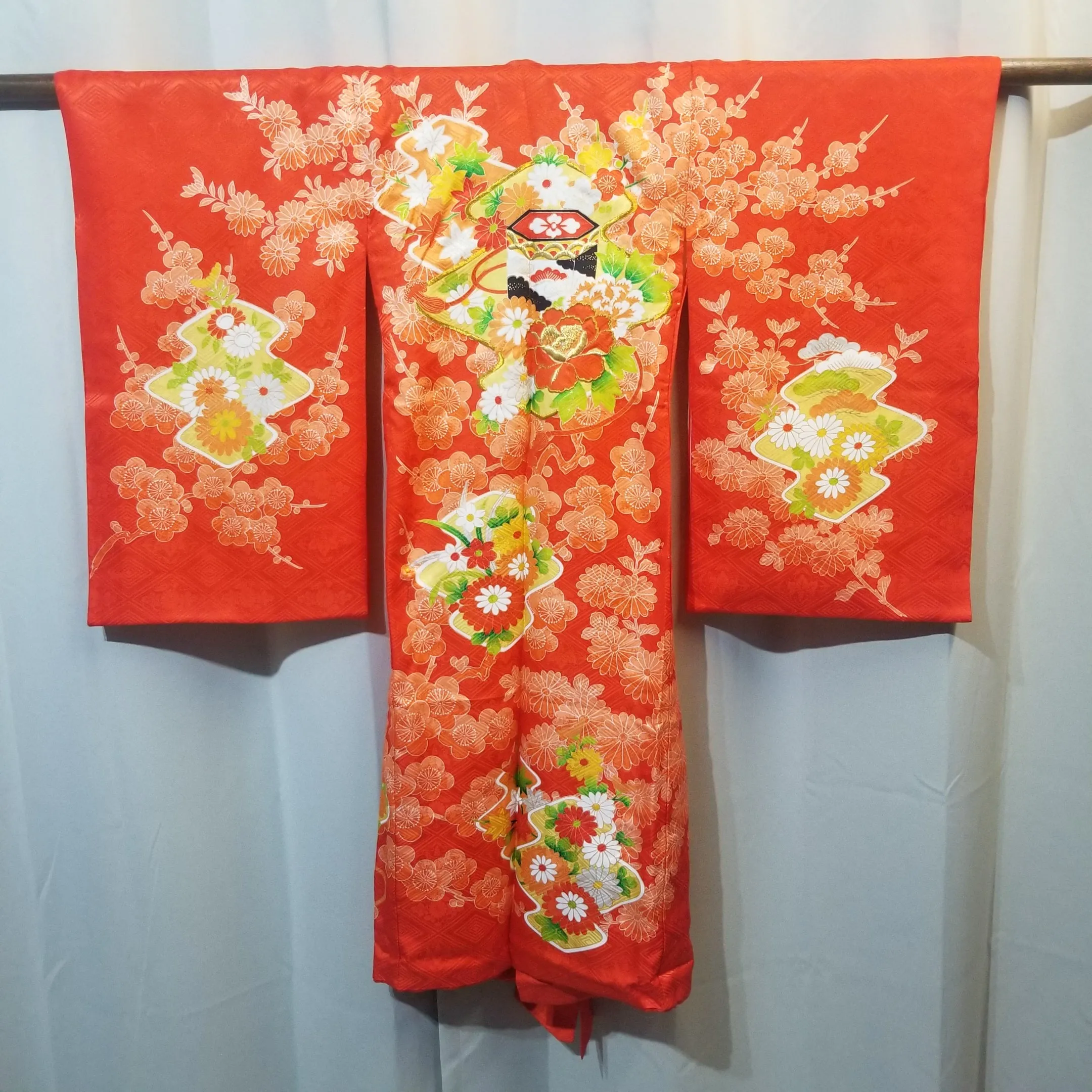 "Mums and Plums" Vintage Girl's Kimono