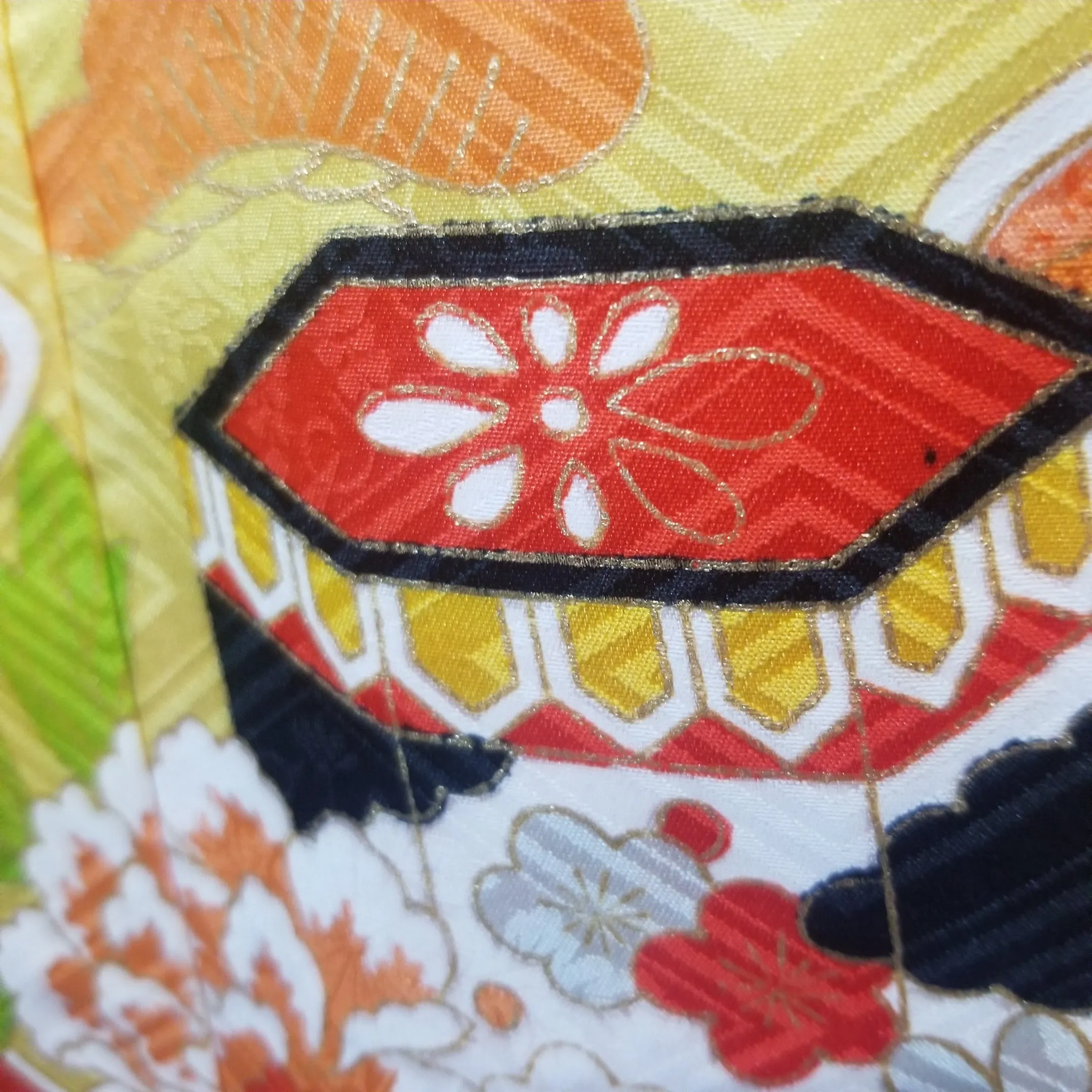 "Mums and Plums" Vintage Girl's Kimono