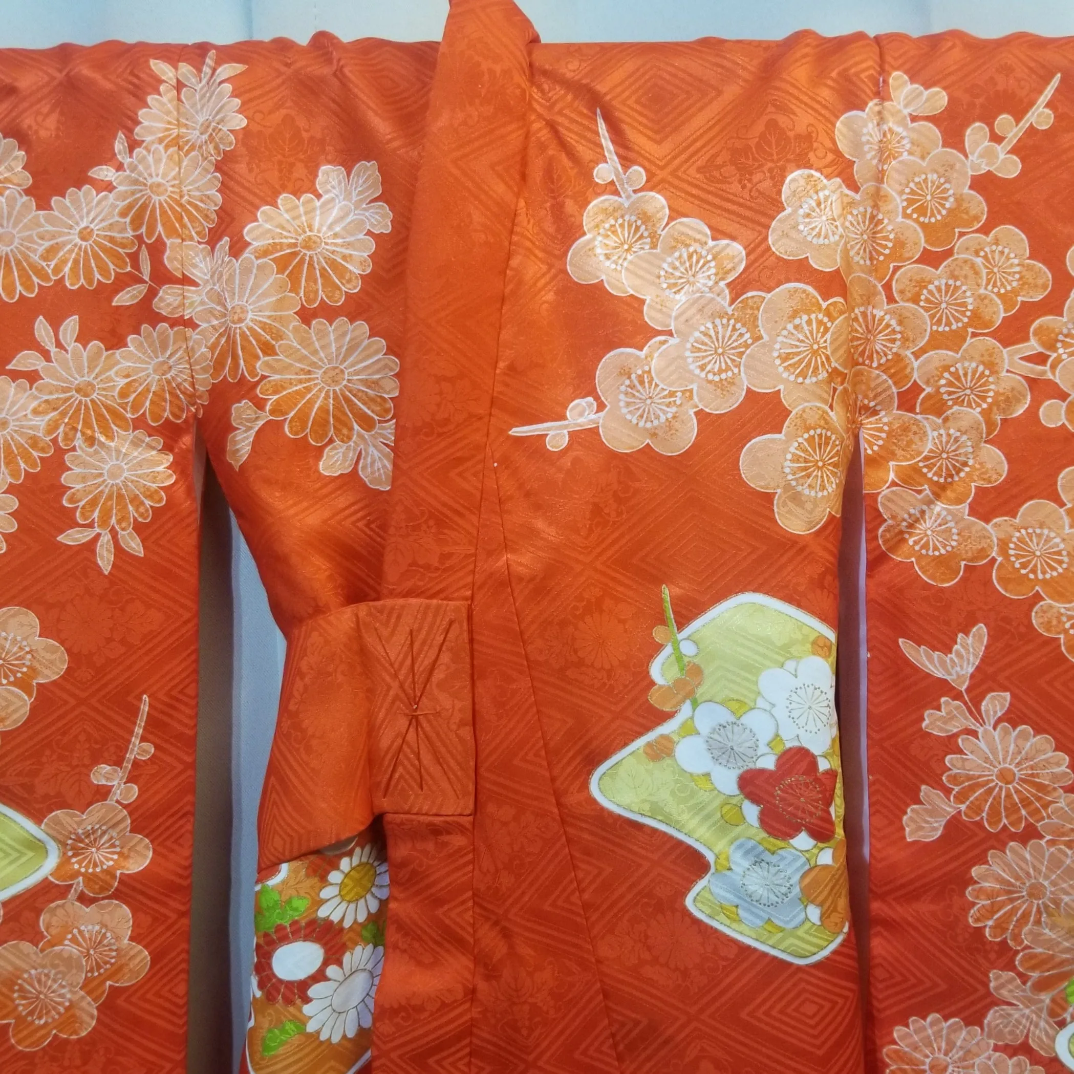 "Mums and Plums" Vintage Girl's Kimono