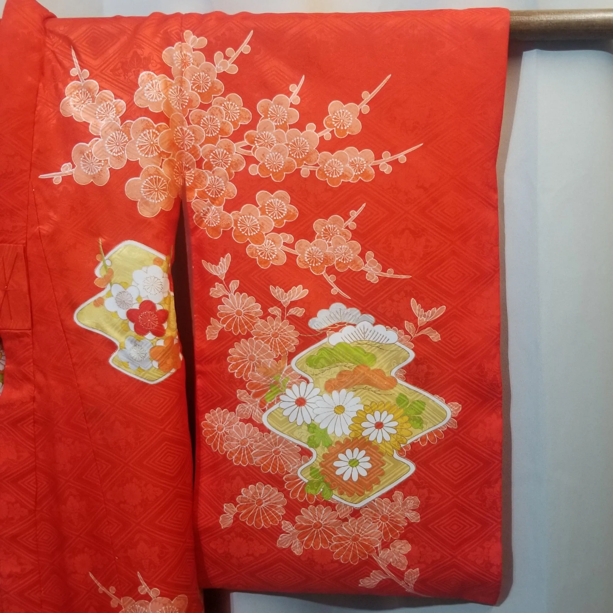 "Mums and Plums" Vintage Girl's Kimono