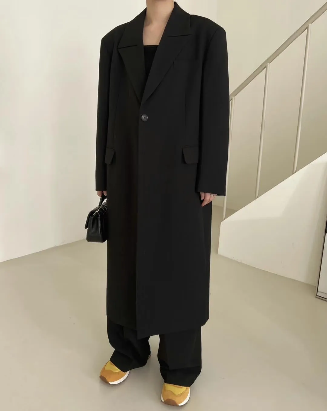 Roe Overcoat Black
