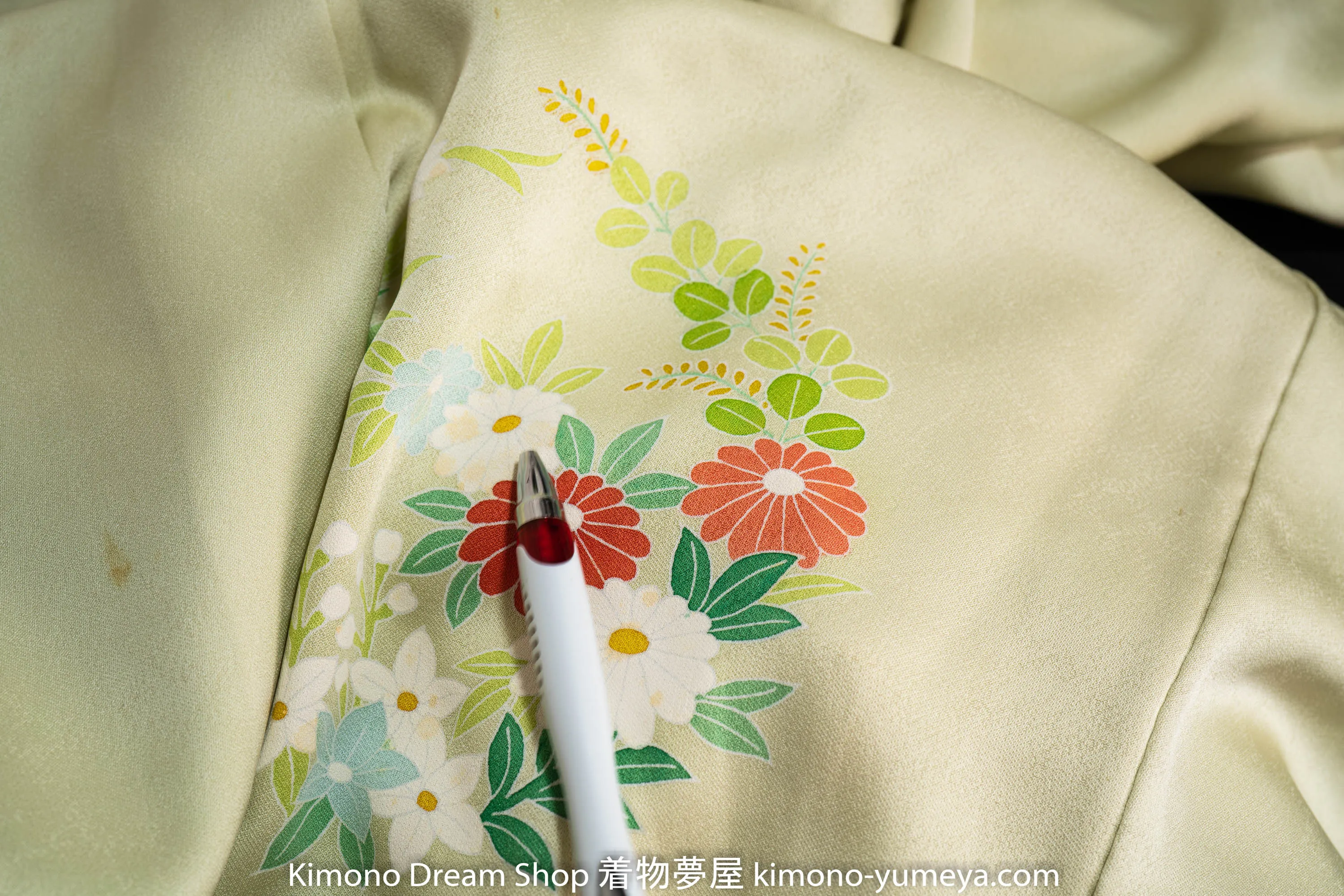Smooth Light Green Silk Homongi - Kimono Floral Circular Sakura Chinese Bellflowers Blossoms Fading