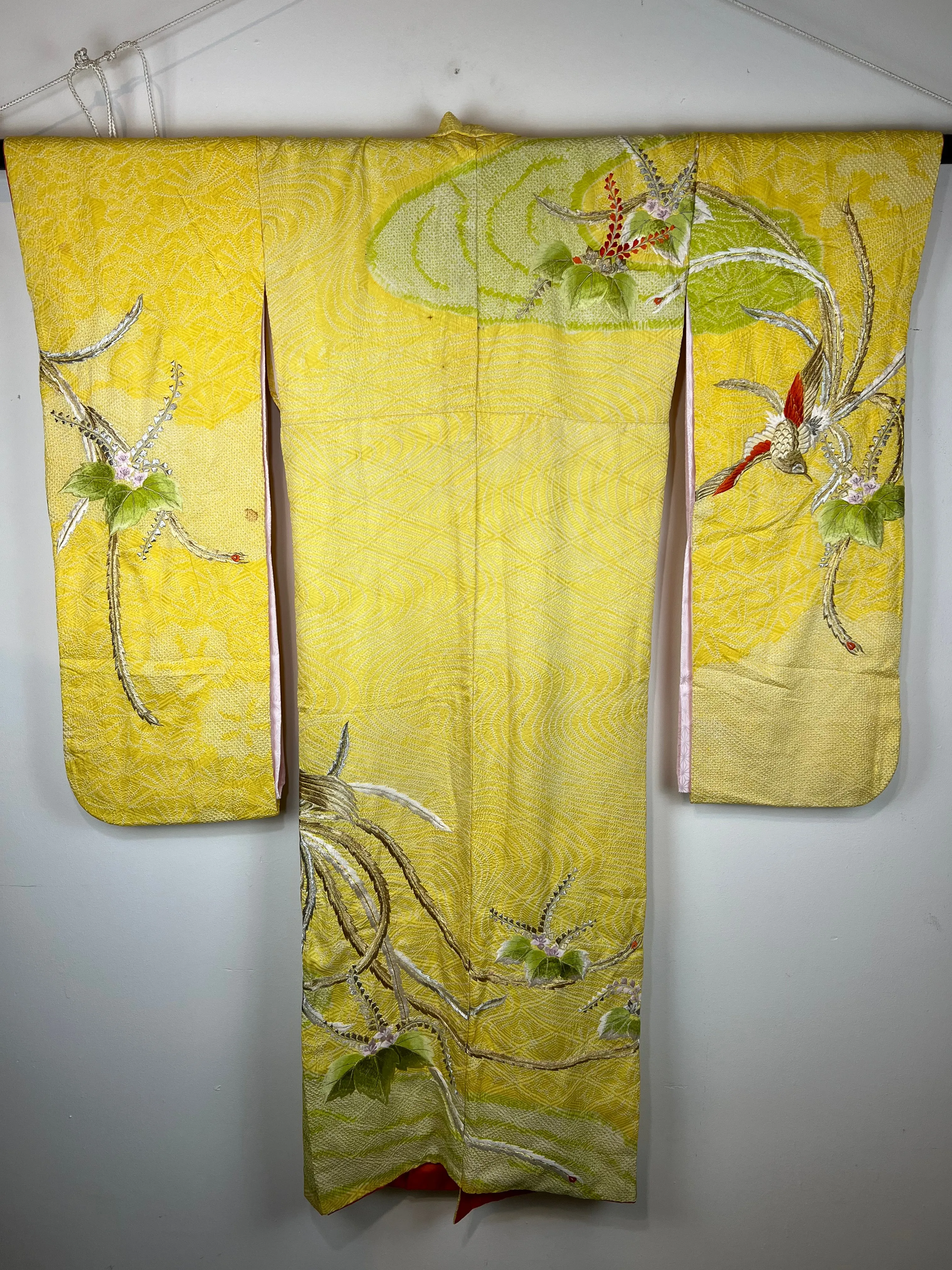 Vintage Japanese Silk Kimono in Shibori Tie-dye Style Soft Yellow w/ Embroidery 60"L