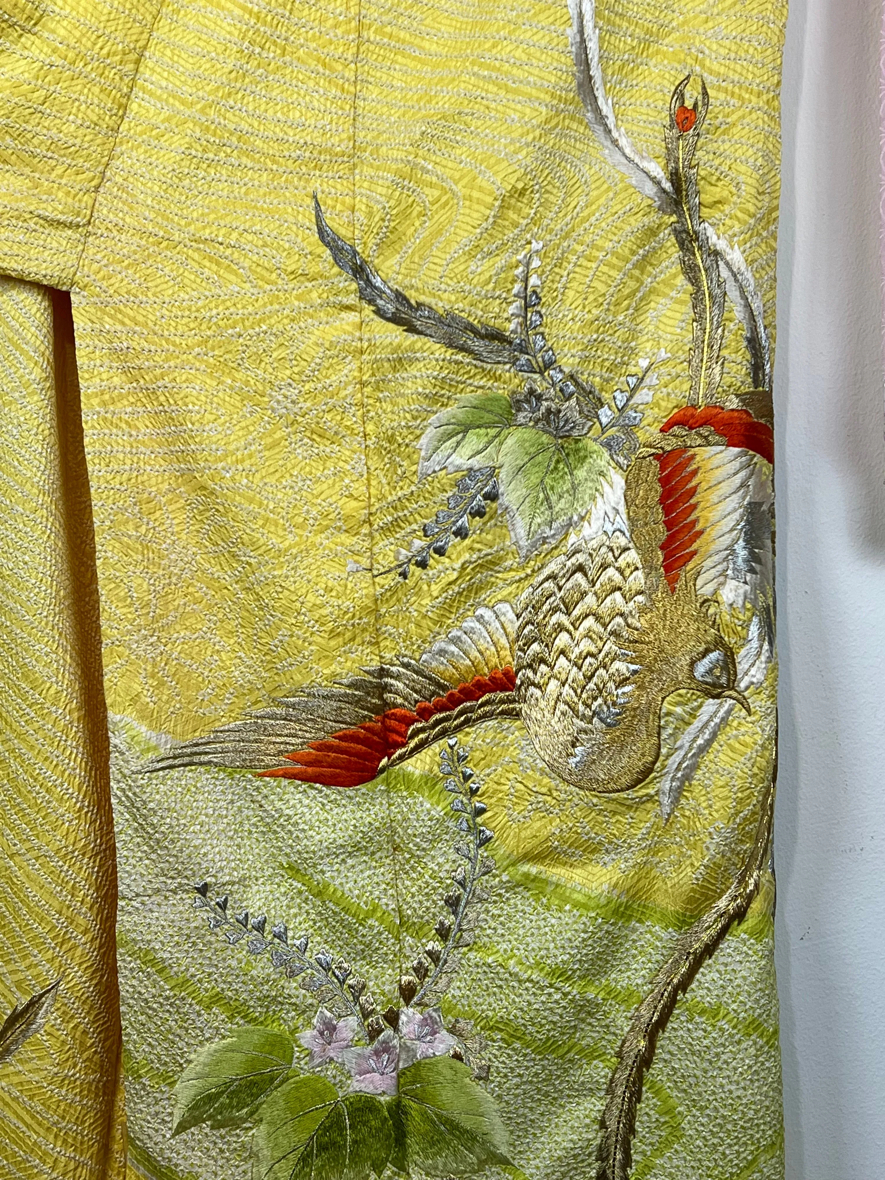 Vintage Japanese Silk Kimono in Shibori Tie-dye Style Soft Yellow w/ Embroidery 60"L