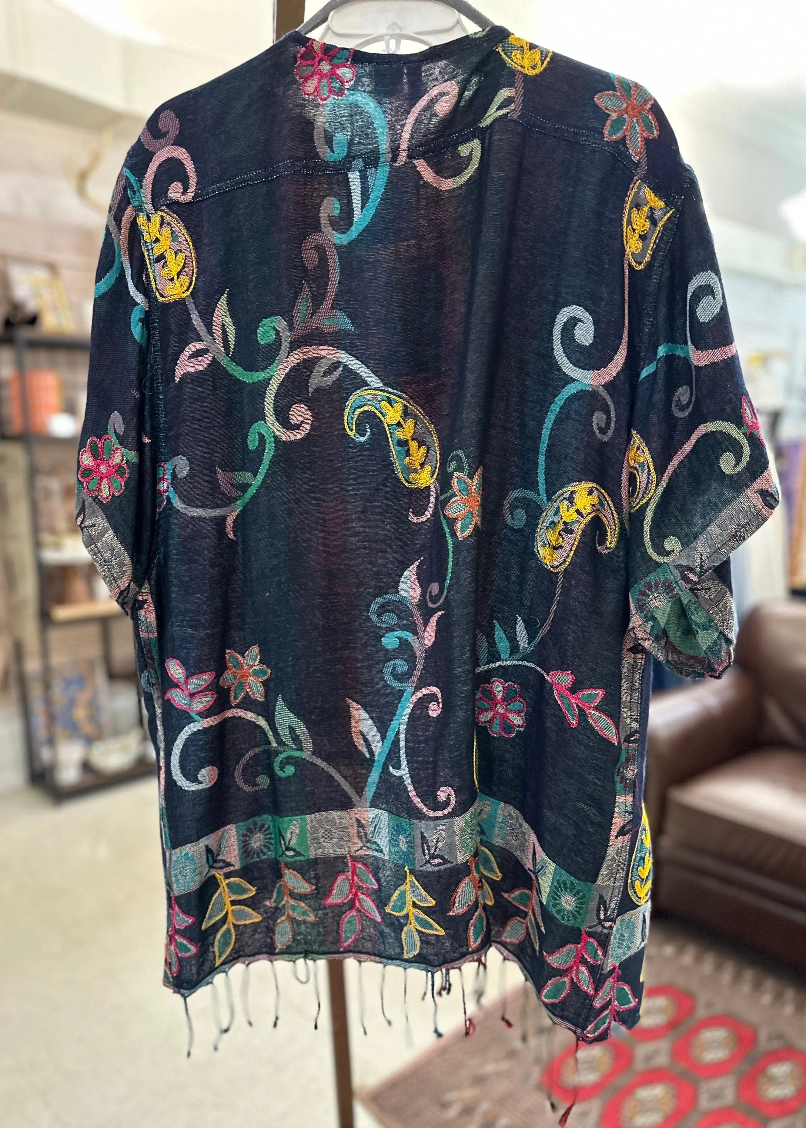Woven Short Sleeved Tasseled Kimono